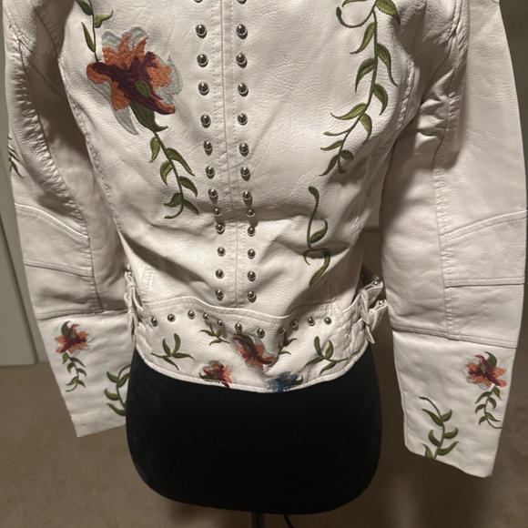 Jacket - Picture 2 of 2